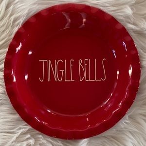 Sold on Facebook marketplace New Rae Dunn Jingle Bells pie dish